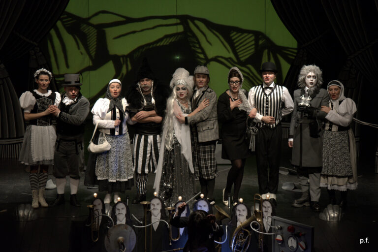 Tajemniczy zamek w Karpatach